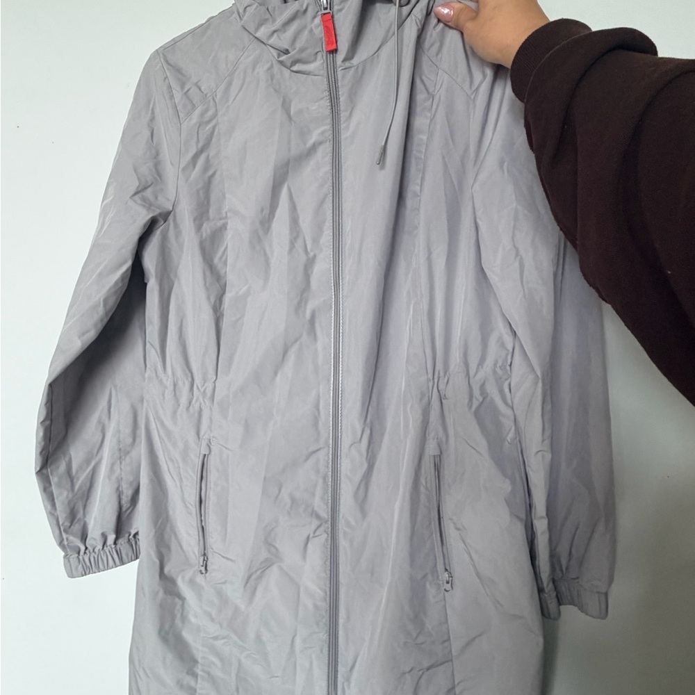 Propel Lightweight Rain Jacket in Light Gray